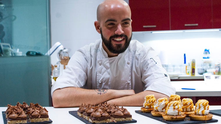 Showcooking amb tast "Toni Rodríguez: pastisseria vegana sostenible"