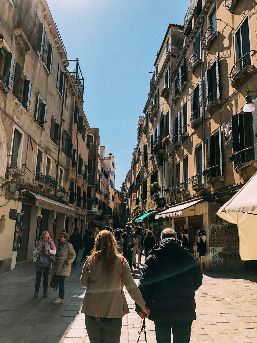 Visita a l'Estació Gaudí