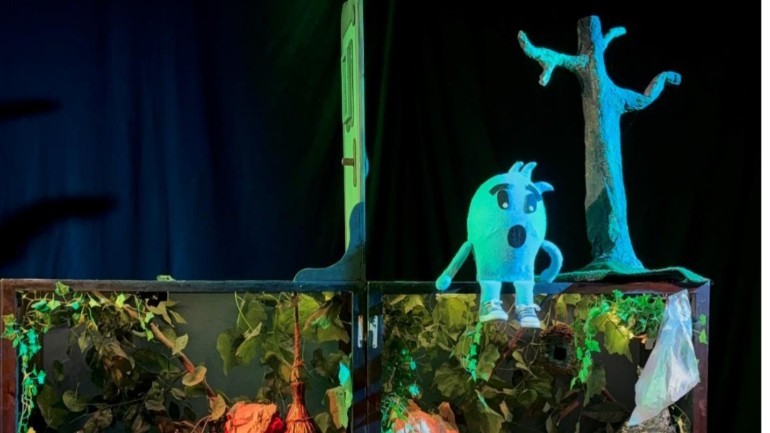 Puppet Show: The Adventures of Risquet