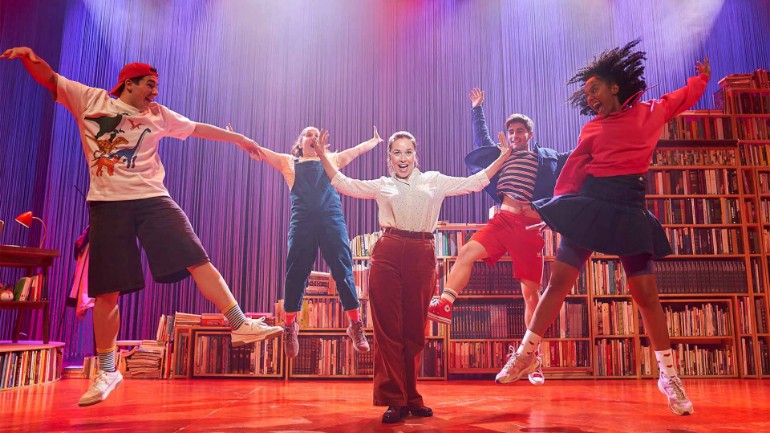 Musical: El fil invisible