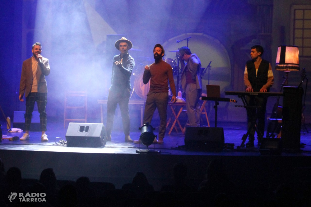 Family Show: "Xiula molt a prop"