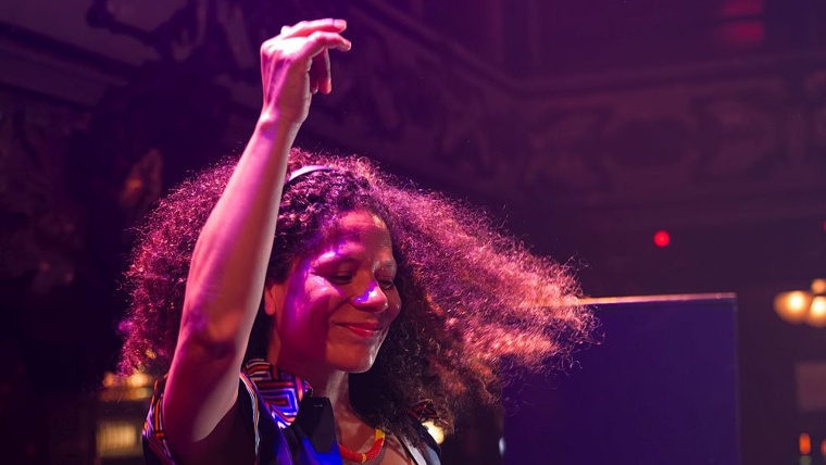 Concert: Angela Blackburn